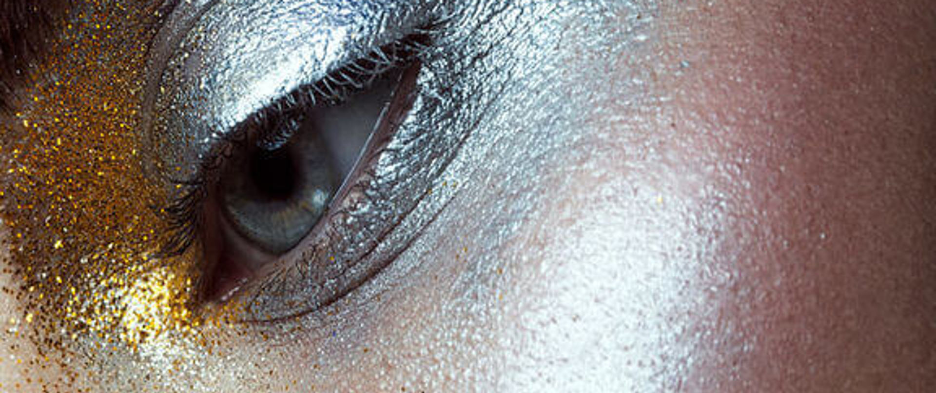 Deniyoruz: NYX Professional Makeup Perfect Filter Far Paleti ile Işıltılı Göz Makyajı